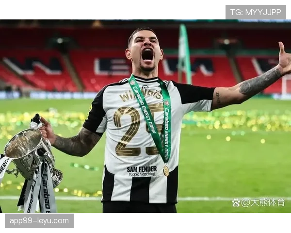 伊萨克传球视野再显神勇,助球队状态回暖迈向胜利 伊萨克传球视野再显神勇,助球队状态回暖迈向胜利