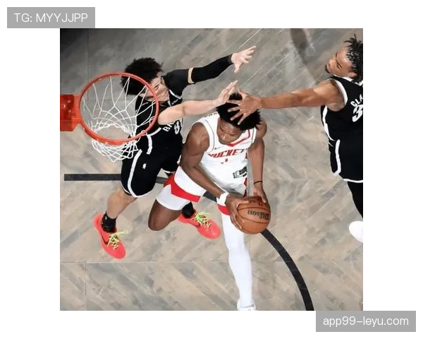 戴维斯传球视野成关键，显著提升球队进攻效率