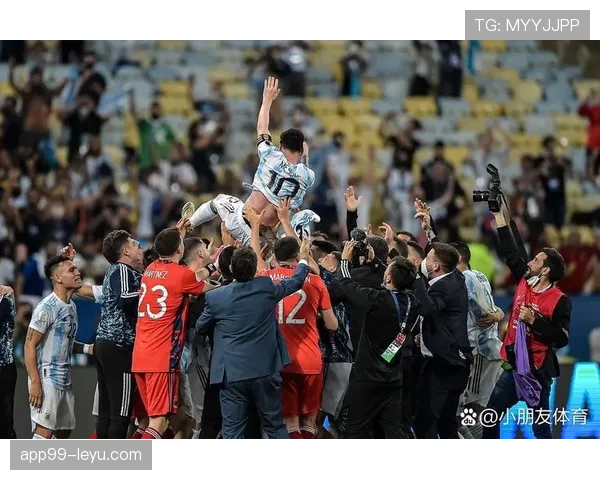 日本队蓝衣传奇在国际赛场表现稳健,迎来赛季最佳状态。 日本队蓝衣传奇在国际赛场表现稳健,迎来赛季最佳状态。