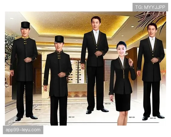 高磊穿着拖鞋进五星酒店大堂，保安愣了半天